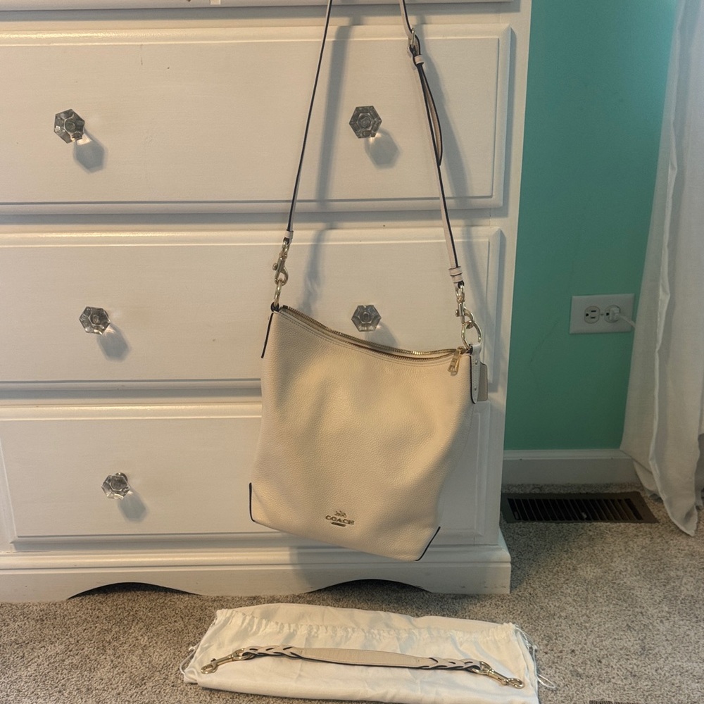 Coach Cream Leather Shoulder Bag